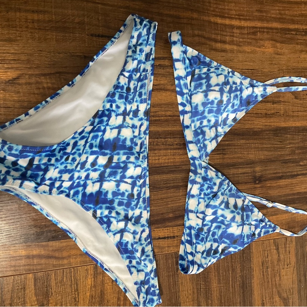 Cupshe Blue Tie-Dye Bikini Set